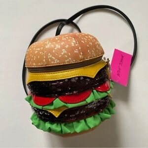 Betsy Johnson Kitsch Nice Buns Crossbody Hamburger 🍔